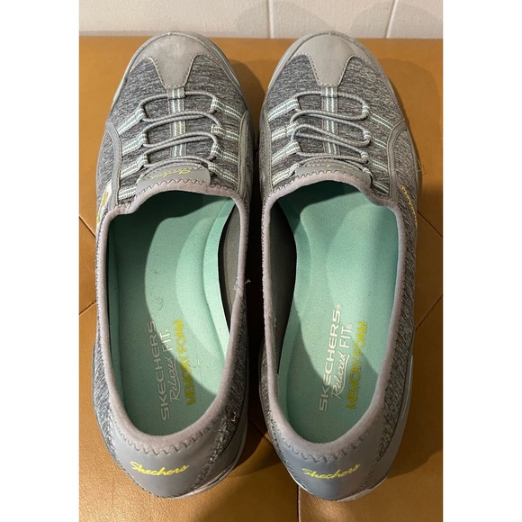 Sketchers Women’s Relaxed Fit Memory Foam Slip On Comfort Sneakers Size 10 - Picture 3 of 8